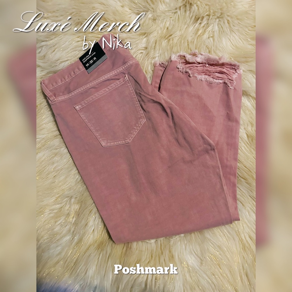 Mossimo Denim Crop Boyfriend cut jeans - Size 14/32R